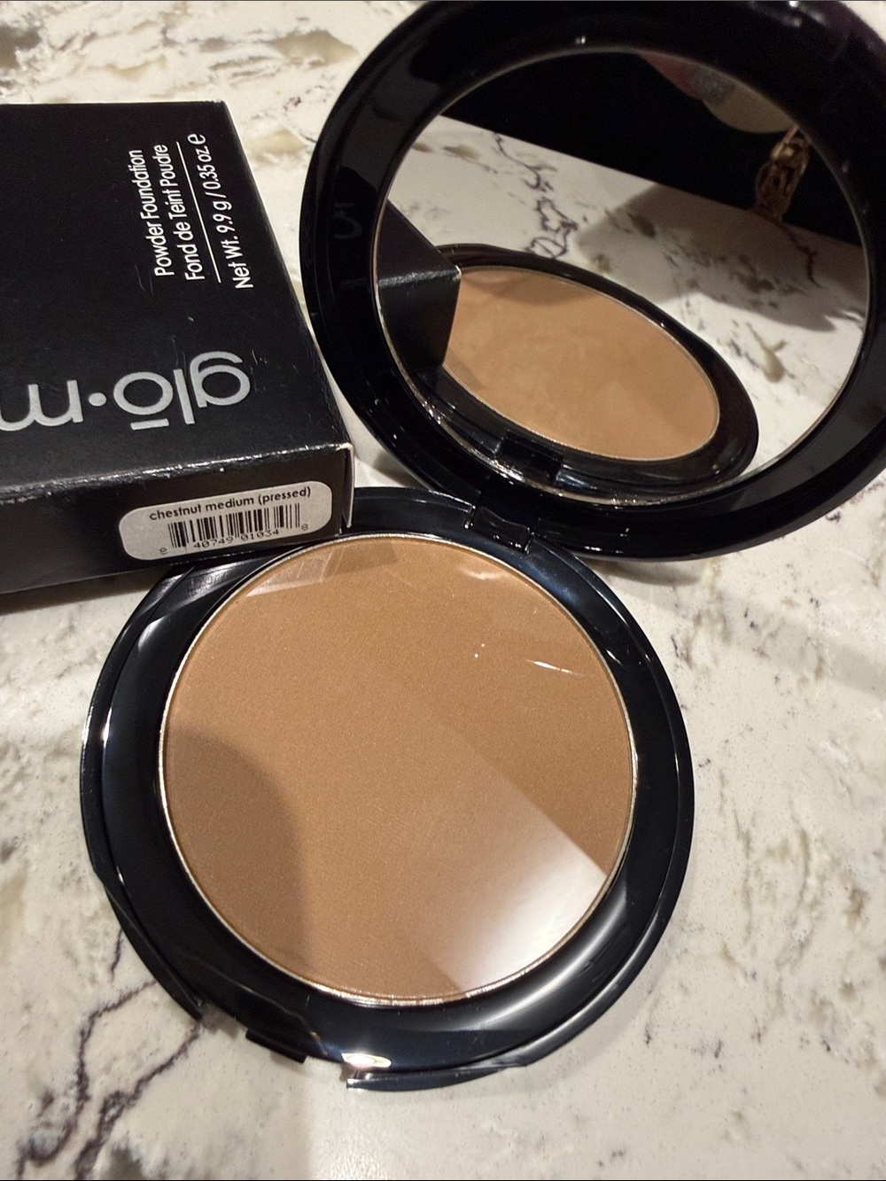 Glo Minerals Pressed Base Powder - Chestnut Medium - Picture 2 of 6